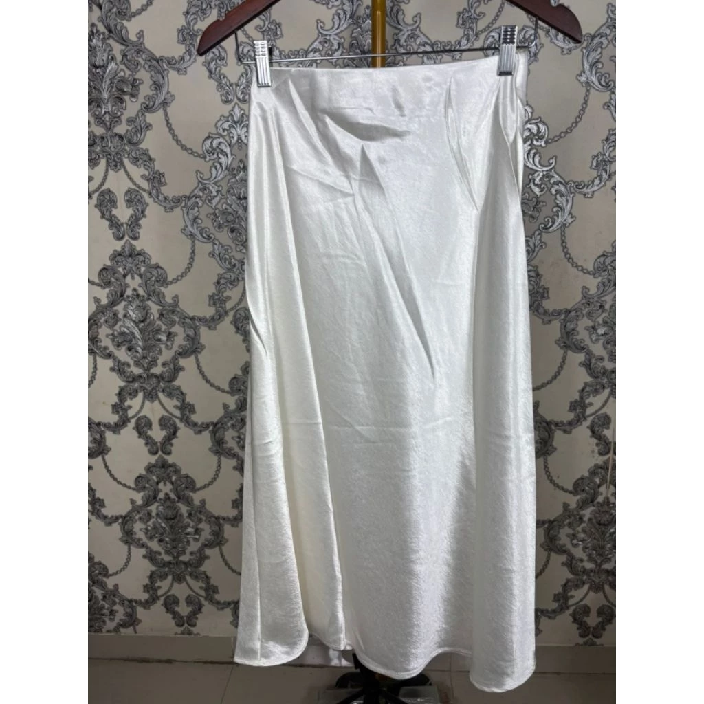 Rok Panjang Satin Motif Bunga Elegan Wanita – Rok High Waist Fashion Korea Premium - Gambar 6